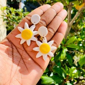 🧚🏼‍♀️✨🤍$20🤍✨🧚🏼‍♀️ FLOWER POWER